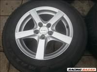  5x114.3 lyukosztású 16" Toyota/Suzuki alufelni, rajta 215/65 Maxxis téli gumi 