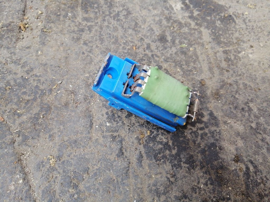 FORD TRANSIT CONNECT P65_, P70_, P80_ Előtét Ellenállás Fűtőmotor (10221) XS4H189647BA 2. kép