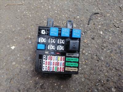 HYUNDAI MATRIX FC Biztosítéktábla Utastér (10604) 6612139