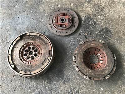 SUBARU IMPREZA Ferdehátú GR, GH, G3 Kuplung Szett Lendkerékkel (14212)