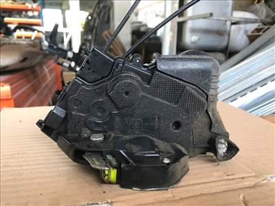 TOYOTA YARIS SCP9_, NSP9_, KSP9_, NCP9_, ZSP9_ Bal első Ajtózár (29334)