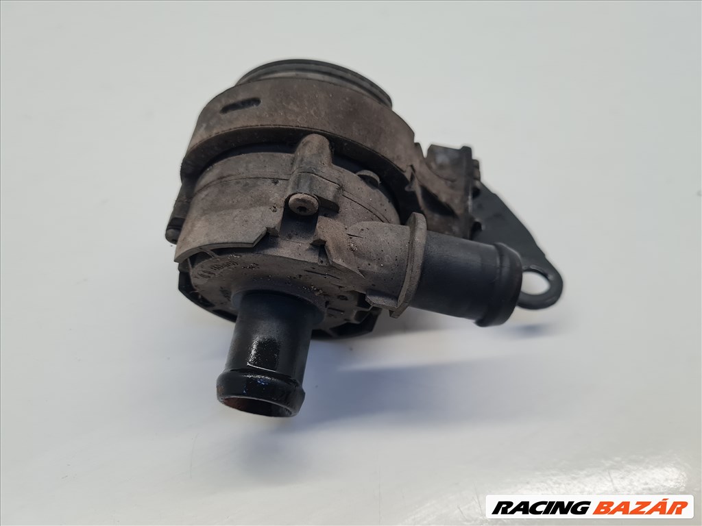 Volkswagen Golf VII vízpumpa 5q0965567 2. kép