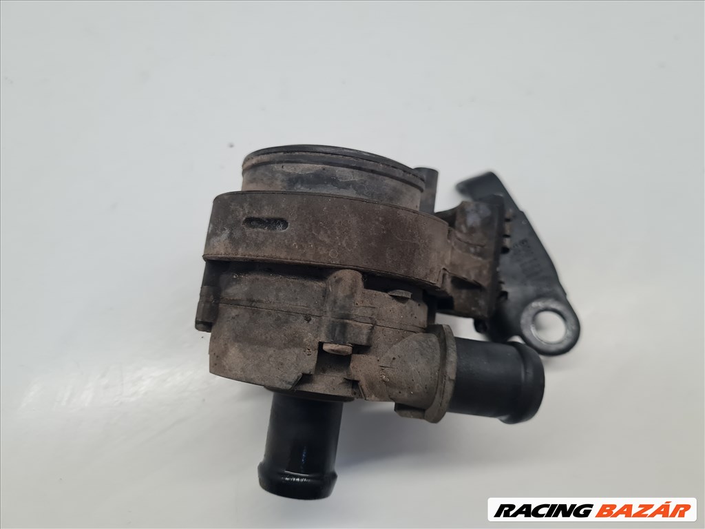 Volkswagen Golf VII vízpumpa 5q0965567 3. kép
