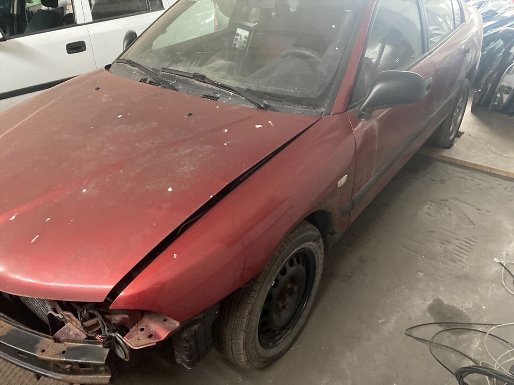 MITSUBISHI CARISMA lépcsőshátú DA_ Nagynyomású Szivattyú Bak (02473) 4. kép