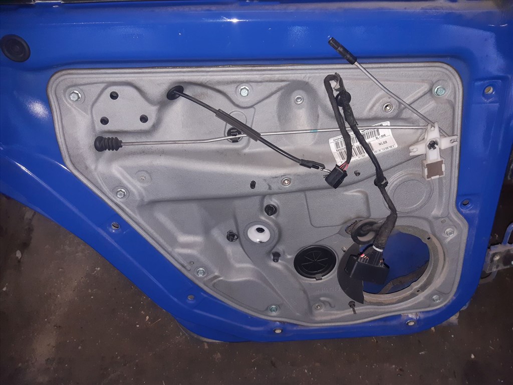 Volkswagen Golf IV Bal Hátsó Ajtó 43R- 000980 4. kép