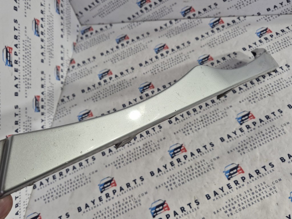 BMW E46 sedan touring facelift bal elsõ ezüst titansilber titansilver bajuszléc bajusz léc 2. kép