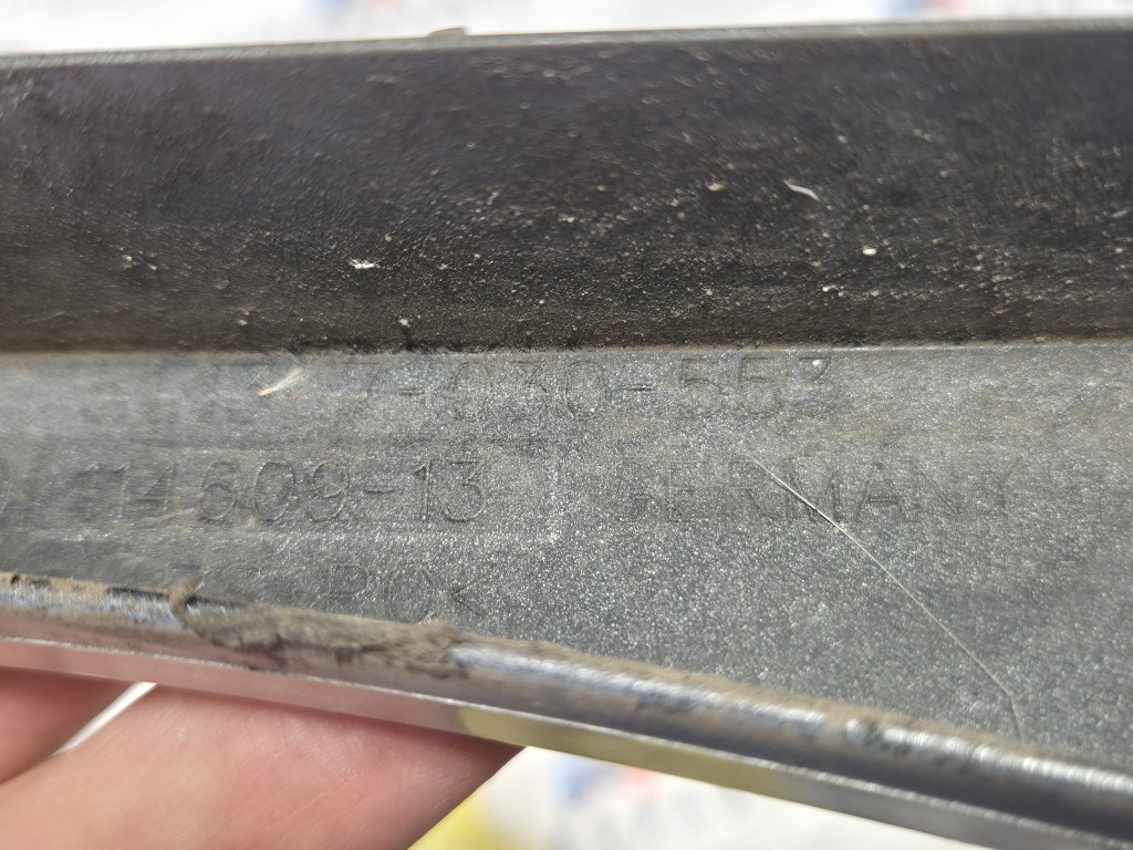 BMW E46 sedan touring facelift bal elsõ ezüst titansilber titansilver bajuszléc bajusz léc 5. kép