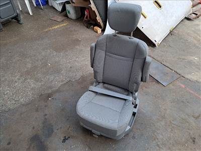 SSANGYONG RODIUS  Bal hátsó Ülés (30756)