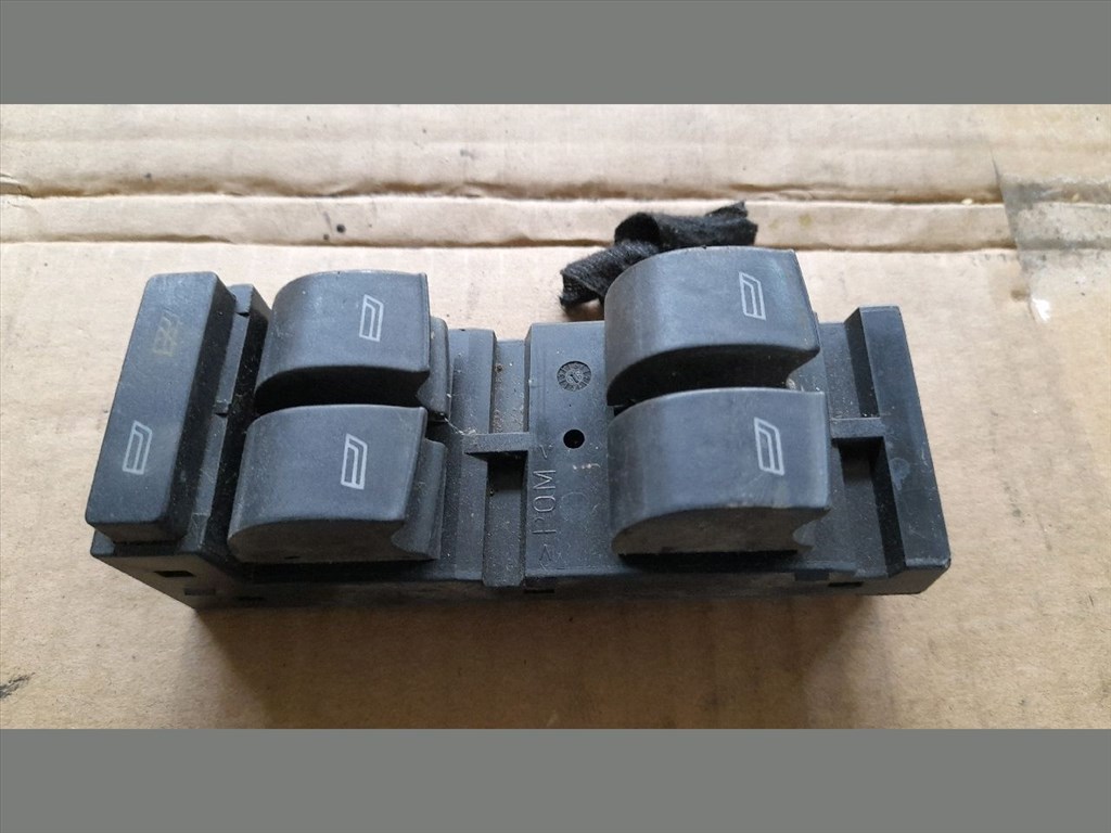 AUDI A6 4B, C5 Bal első Ablakemelő Kapcsoló (47847) AUDI/4B0959851 1. kép