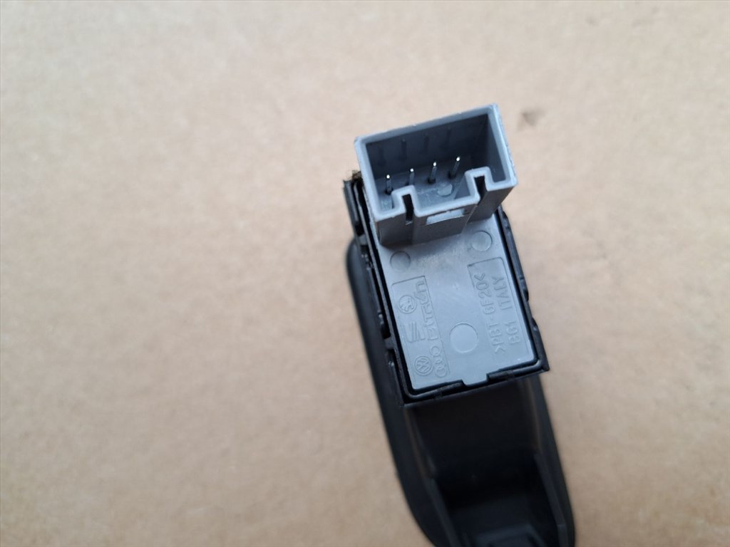 VW GOLF VI 5K1 Jobb hátsó Ablakemelő Kapcsoló (36709) 5K4868346 R 4. kép