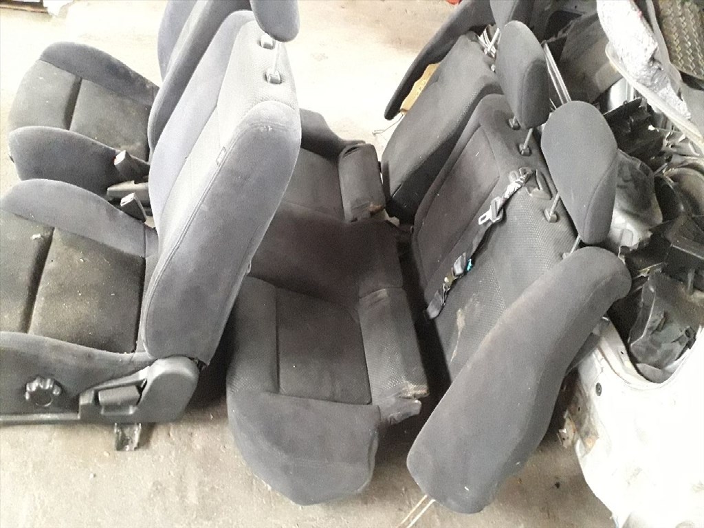 MITSUBISHI LANCER Kombi CS_W Ülés Szett (09968) 4. kép