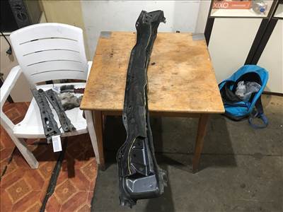 TOYOTA RAV 4 III ACA3_, ACE_, ALA3_, GSA3_, ZSA3_ Homlokfal (Üres lemez) (41701)