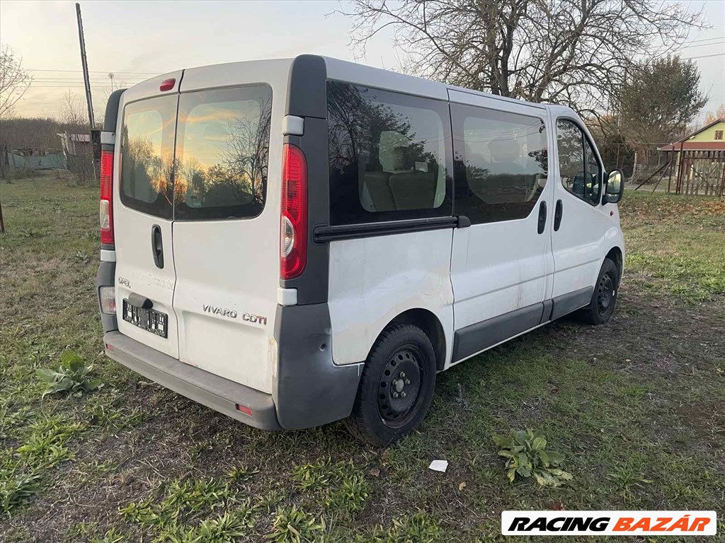 Opel Vivaro A bontott alkatrészei 2. kép