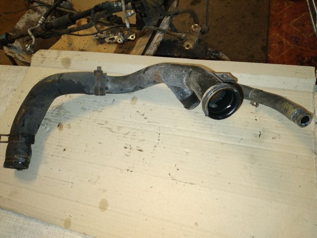 KIA CERATO LD Vízcső (13829) 1. kép