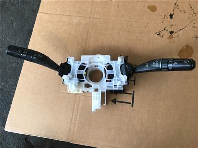SUBARU IMPREZA Ferdehátú GR, GH, G3 Komplett Kormánykapcsoló (Bajuszkapcsoló) (29272) 8311-FG140