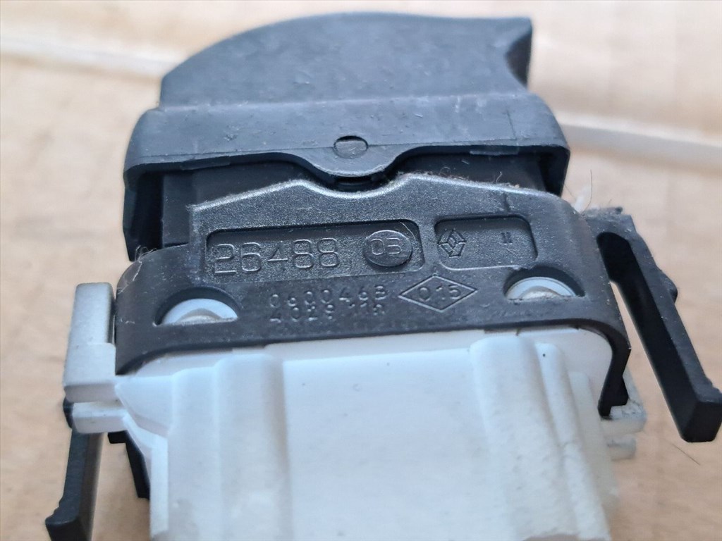 RENAULT CLIO II BB0/1/2_, CB0/1/2_ Jobb első Ablakemelő Kapcsoló (43772) RENAULT/26488 060046B4029 11H 3. kép