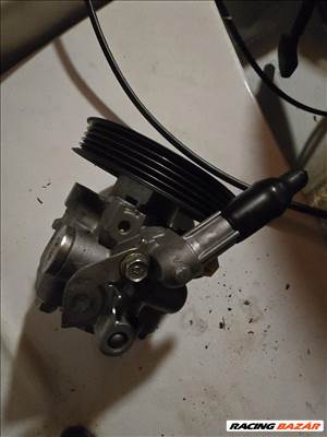Subaru kipufogó,szervószivattyú,sparco gumi