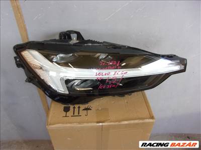 VOLVO XC60 Lift jobb első LED fényszóró 2022-   32337375