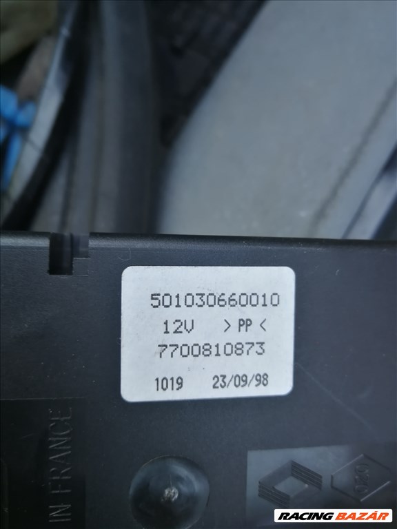 Renault Laguna I 1.6 16V Bontott jármű 8. kép