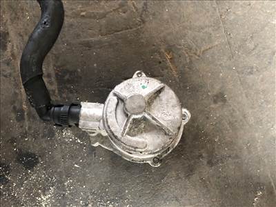 MITSUBISHI CARISMA lépcsőshátú DA_ Vákumpumpa (07975)