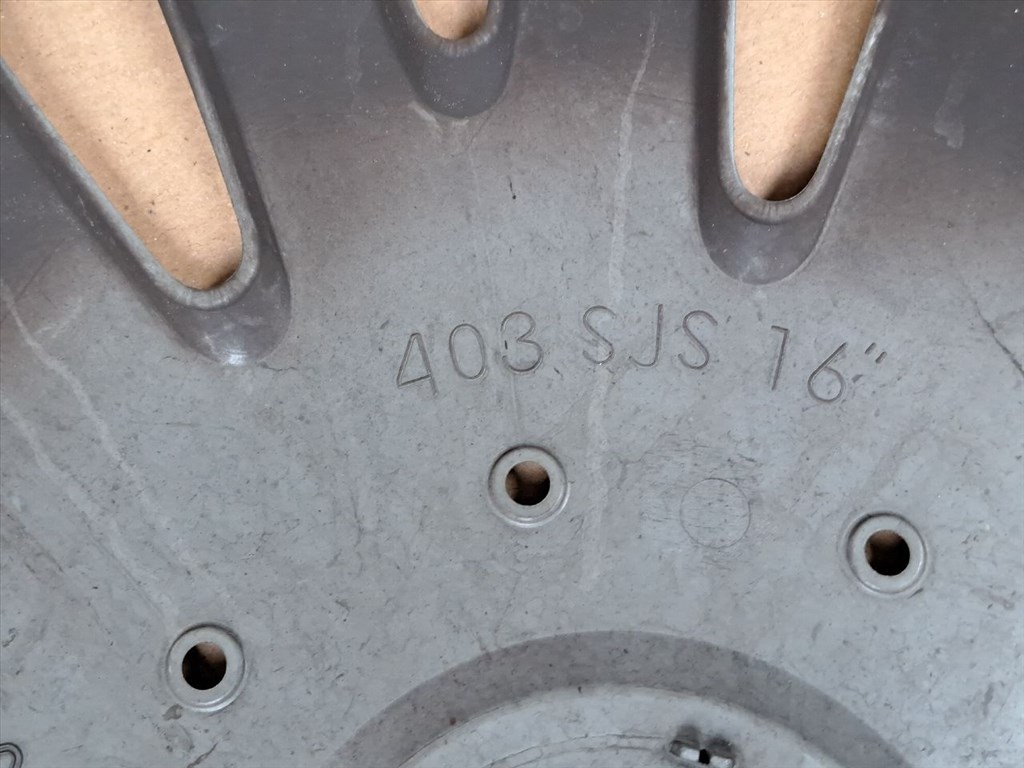 VW GOLF VI 5K1 Dísztárcsa Szett (36582) 403 SJS 16" 3. kép