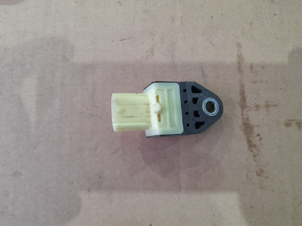 TOYOTA RAV 4 III ACA3_, ACE_, ALA3_, GSA3_, ZSA3_ Bal első Oldal Ütközés Érzékelő (41706) 89831-33020 2. kép