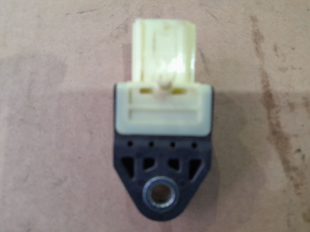 TOYOTA RAV 4 III ACA3_, ACE_, ALA3_, GSA3_, ZSA3_ Bal első Oldal Ütközés Érzékelő (41706) 89831-33020 6. kép