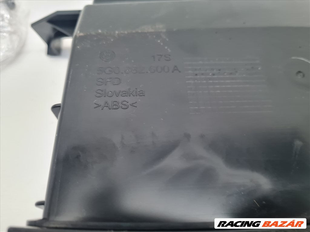 Volkswagen Golf VII kombi jobb első ülés alatti fiók 5g0882600a 7. kép