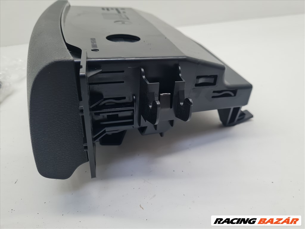 Volkswagen Golf VII kombi jobb első ülés alatti fiók 5g0882600a 8. kép