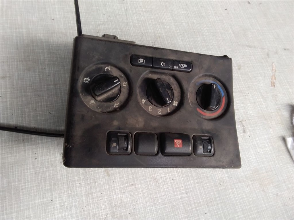 OPEL ZAFIRA A F75_ Fűtéskapcsoló (08905) 1. kép