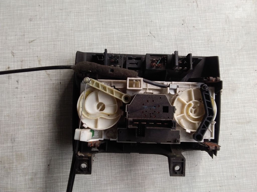 OPEL ZAFIRA A F75_ Fűtéskapcsoló (08905) 2. kép