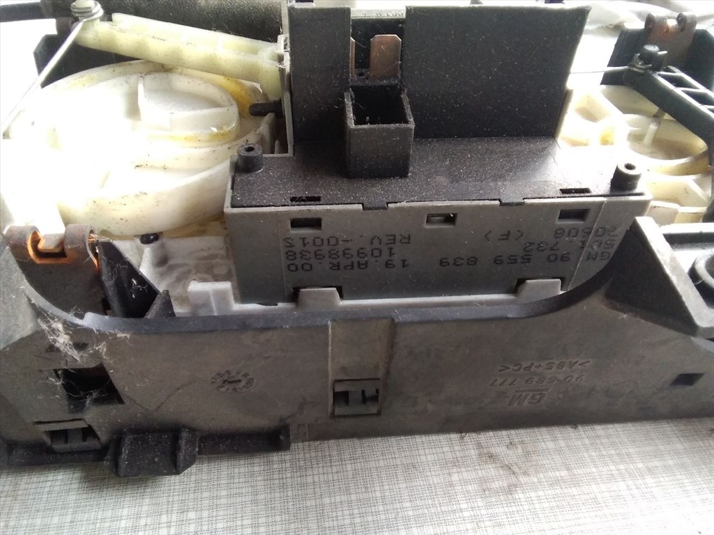 OPEL ZAFIRA A F75_ Fűtéskapcsoló (08905) 3. kép