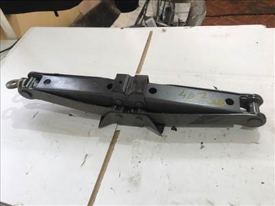 PEUGEOT 407 SW 6E_ Emelő (21147)