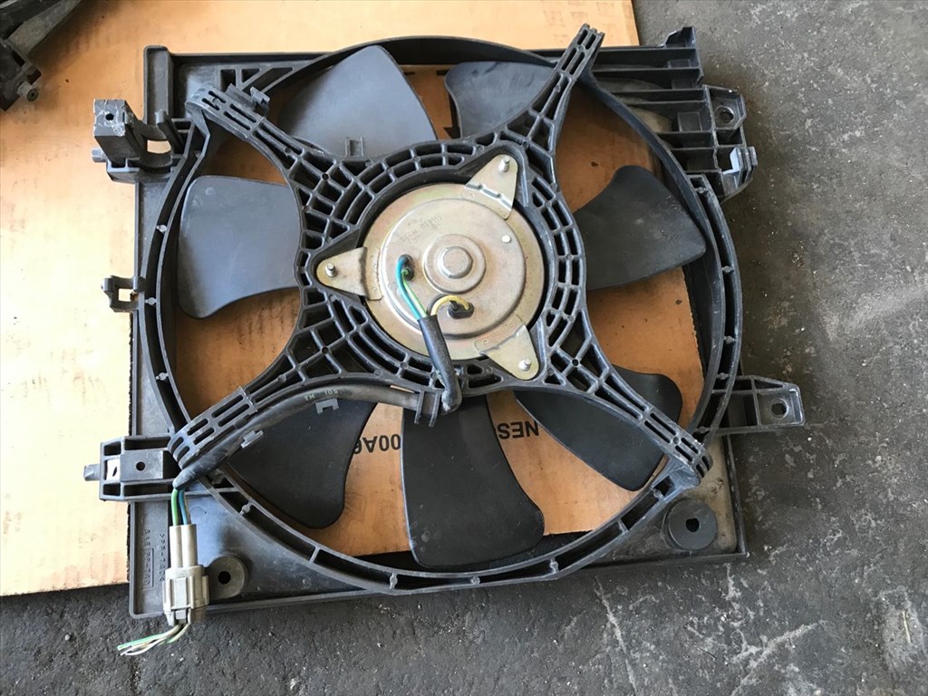 SUBARU IMPREZA Ferdehátú GR, GH, G3 Hűtőventilátor (29576) 2. kép