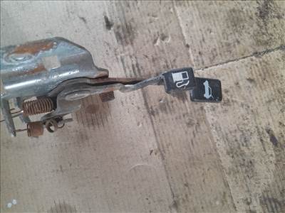 DAEWOO TICO KLY3 Tankajtó Nyitó Kar / Gomb (47970)