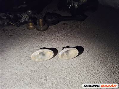 Subaru Forester (SG) Első oldal index 2 db