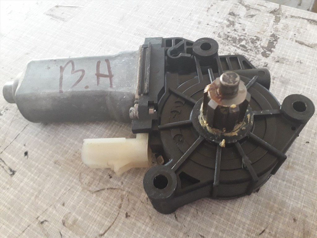 CHRYSLER PT CRUISER PT_ Bal hátsó Ablakemelő Motor (15224) 05067543AA 1. kép