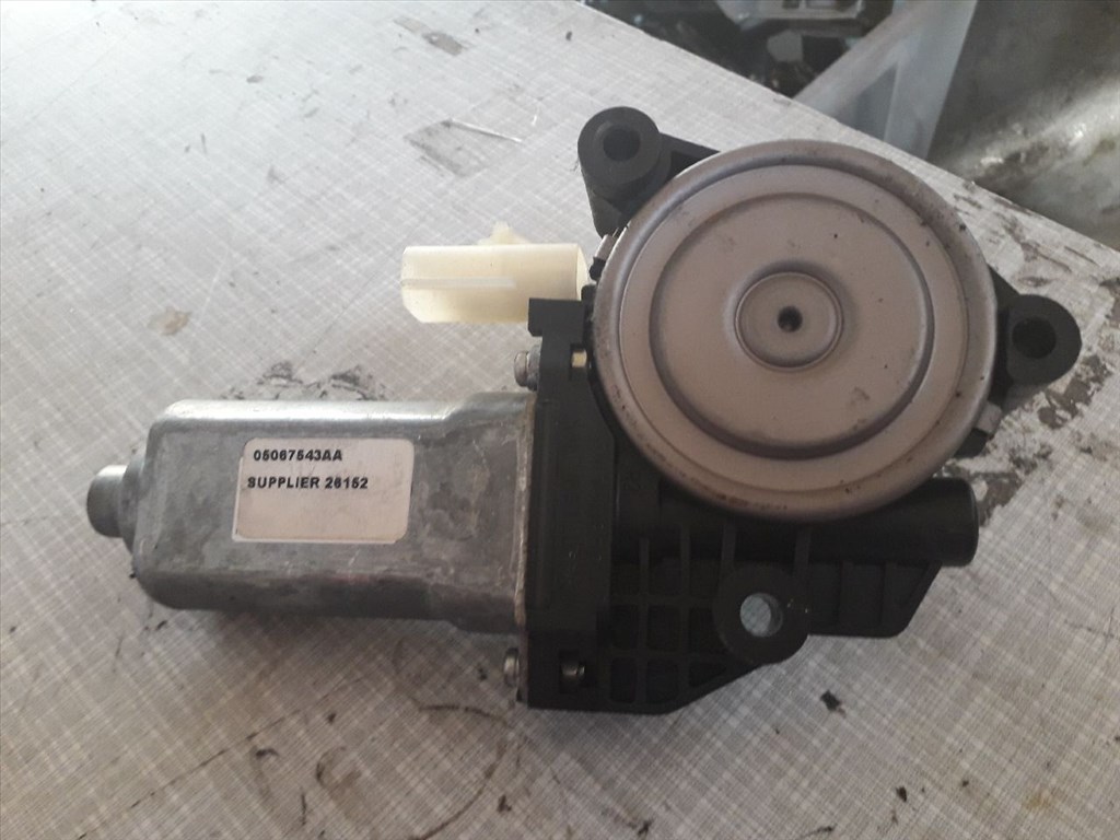 CHRYSLER PT CRUISER PT_ Bal hátsó Ablakemelő Motor (15224) 05067543AA 2. kép