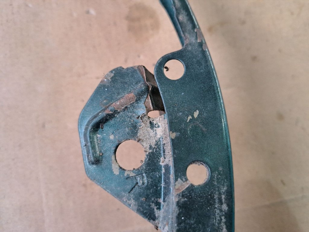 TOYOTA AVENSIS _T22_ Jobb Fényszóró Bajusz Díszléc (36160) 3. kép