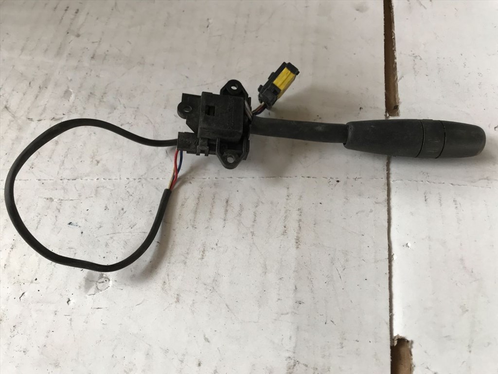 PEUGEOT 206 Ferdehátú 2A/C Bal Multikormány Kapcsoló (23921) 2. kép