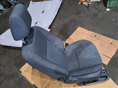 FORD C-MAX II  Jobb első Ülés (35258)