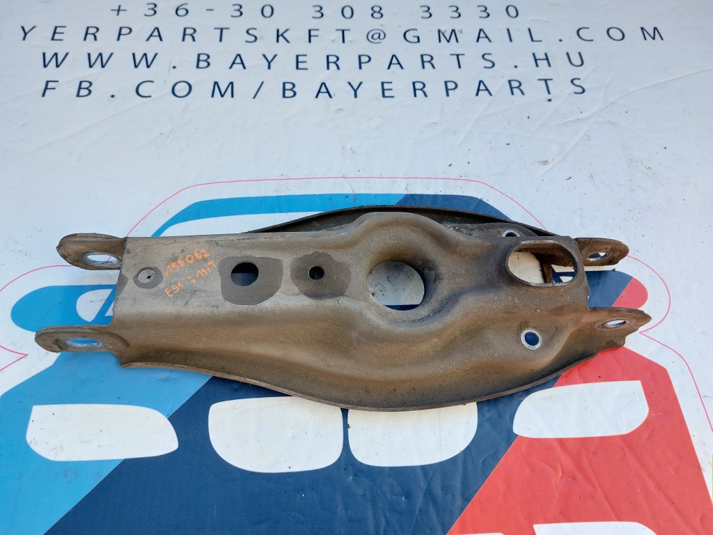 BMW E81 E82 E87 E88 E90 E91 E92 E93 E84 X1 bal jobb hátsó alsó nagy lengõkar 2. kép