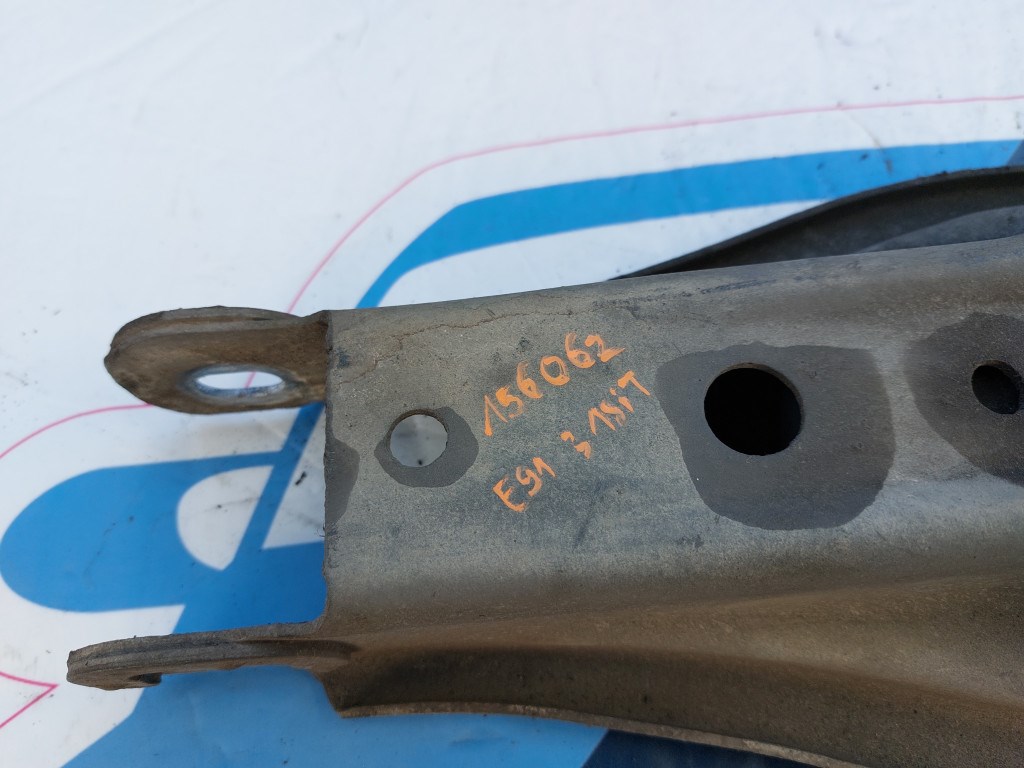 BMW E81 E82 E87 E88 E90 E91 E92 E93 E84 X1 bal jobb hátsó alsó nagy lengõkar 4. kép