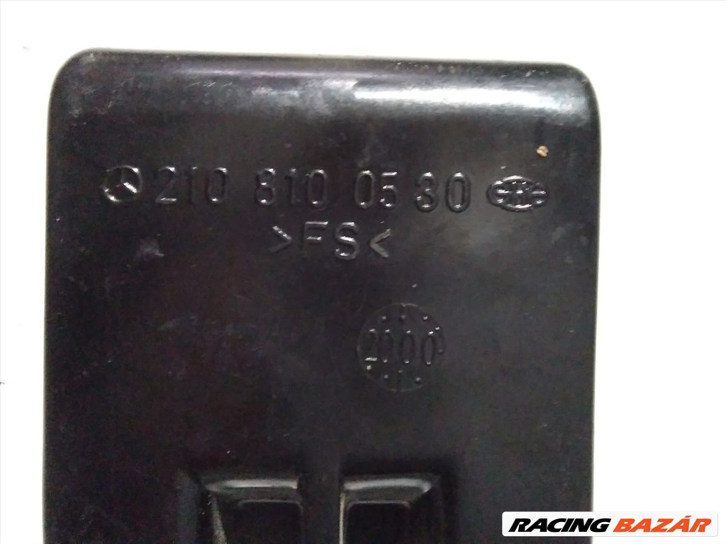 MERCEDES-BENZ E-CLASS W210 Első Hamutartó 2108100530 2. kép