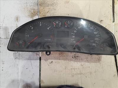 AUDI A6 4B, C5 Kilométeróra (47625) 4B0920900M
