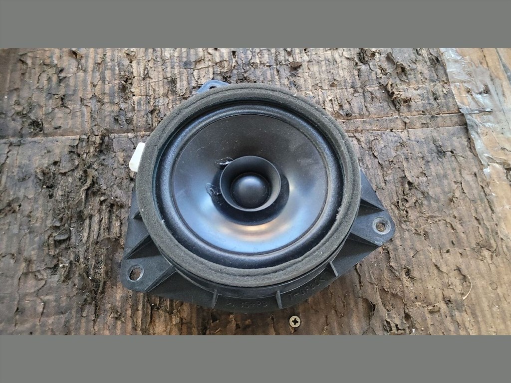 TOYOTA AVENSIS VERSO _CLM2_, _ACM2_ Bal hátsó Hangszóró (49815) 8616044130 1. kép