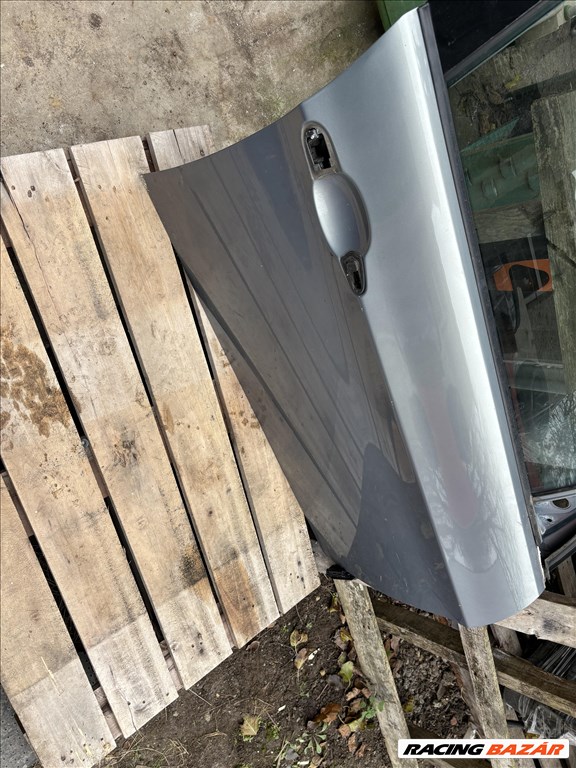 BMW 320 (E90, E91, E92, E93) bontott alkatrészei 11. kép