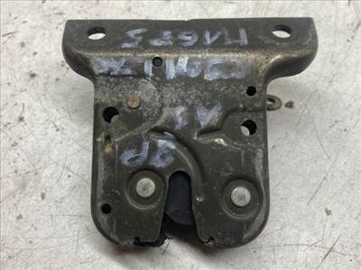 AUDI A3 Csomagtérajtó Zárszerkezet