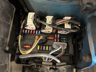 CITROËN C3 II Biztosítéktábla Motortér 1. kép