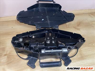 Renault Trafic II, Opel Vivaro A, Nissan Primastar gyári emelő 8200727771